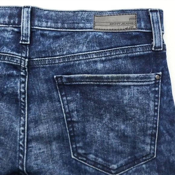 DKNY Women's Acid Wash Dark Blue Stretch Faded Jeans Size 6 - Picture 10 of 16